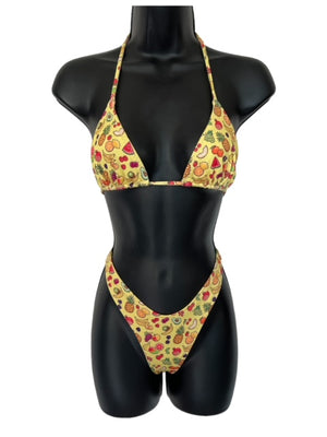 Fruit triangle top and classic bottom